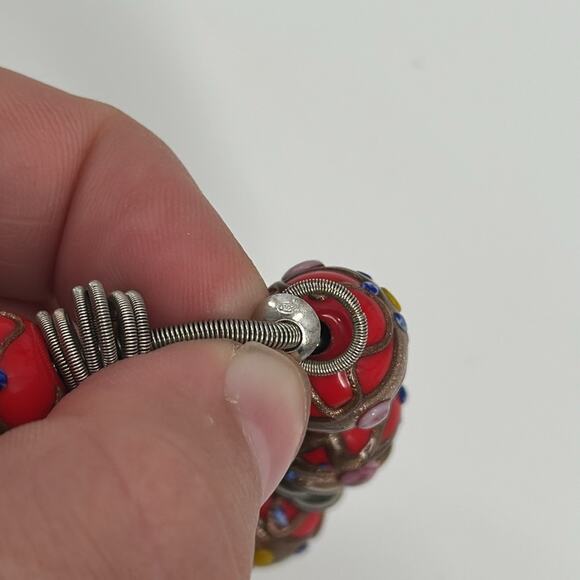 Red Glass beaded silver stretchy bracelet - Picture 3 of 6